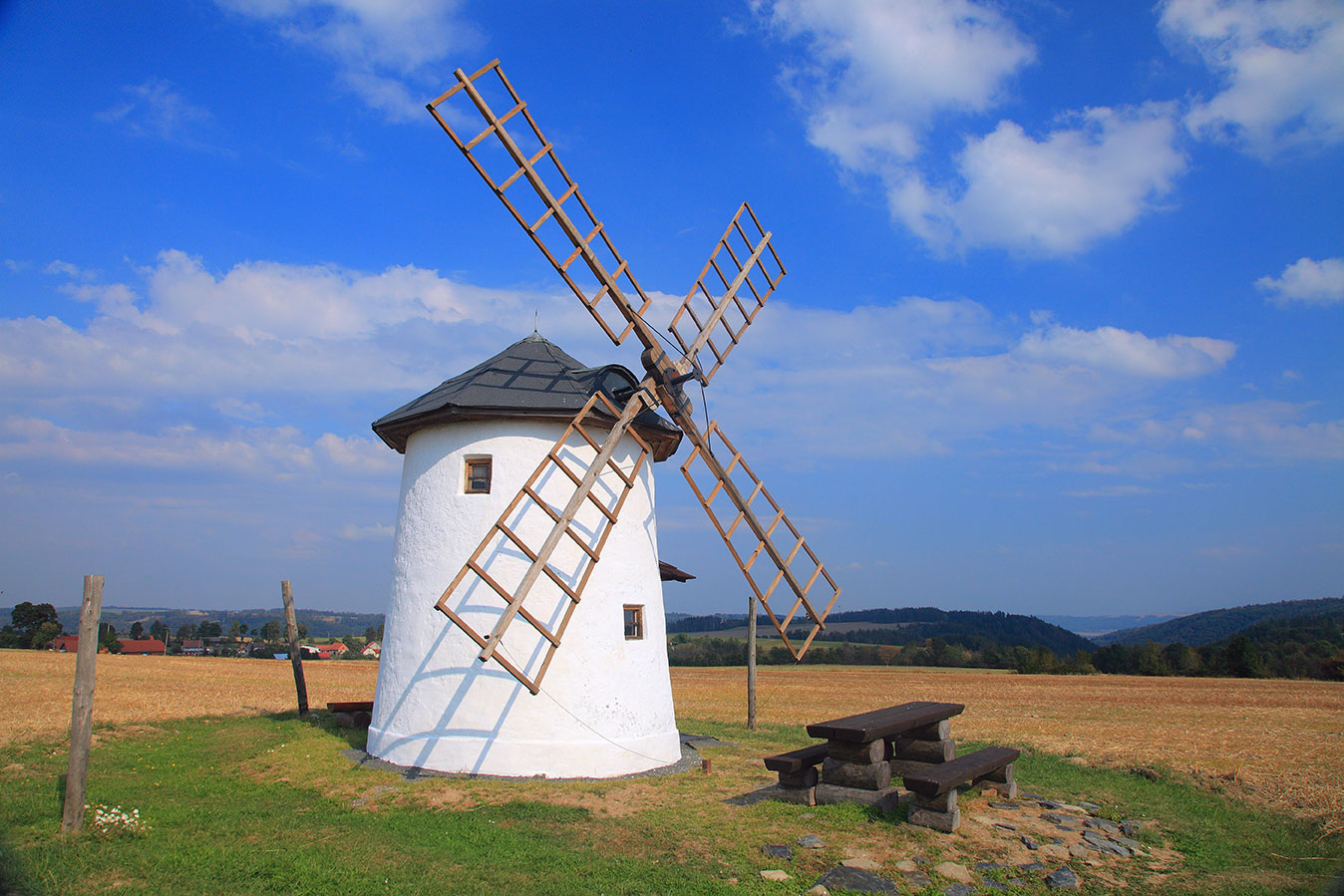 Větrný mlýn Spálov Windmill