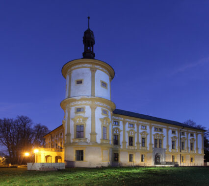 Linhartovy Castle