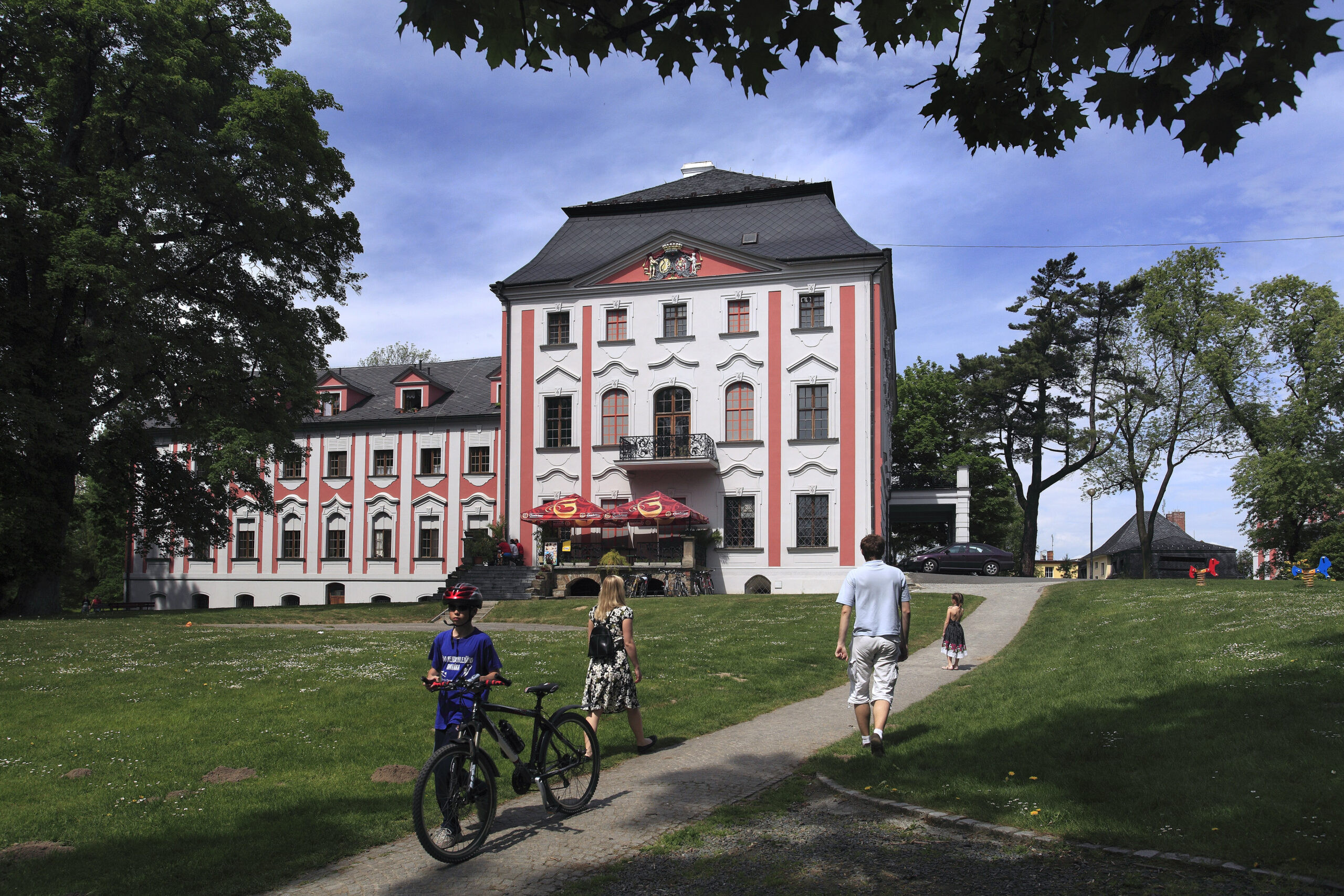 The chateau in Velké Hoštice