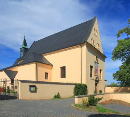 Kostel Svatého Josefa a klášter kapucínů ve Fulneku