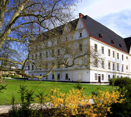 The Bartošovice chateau park