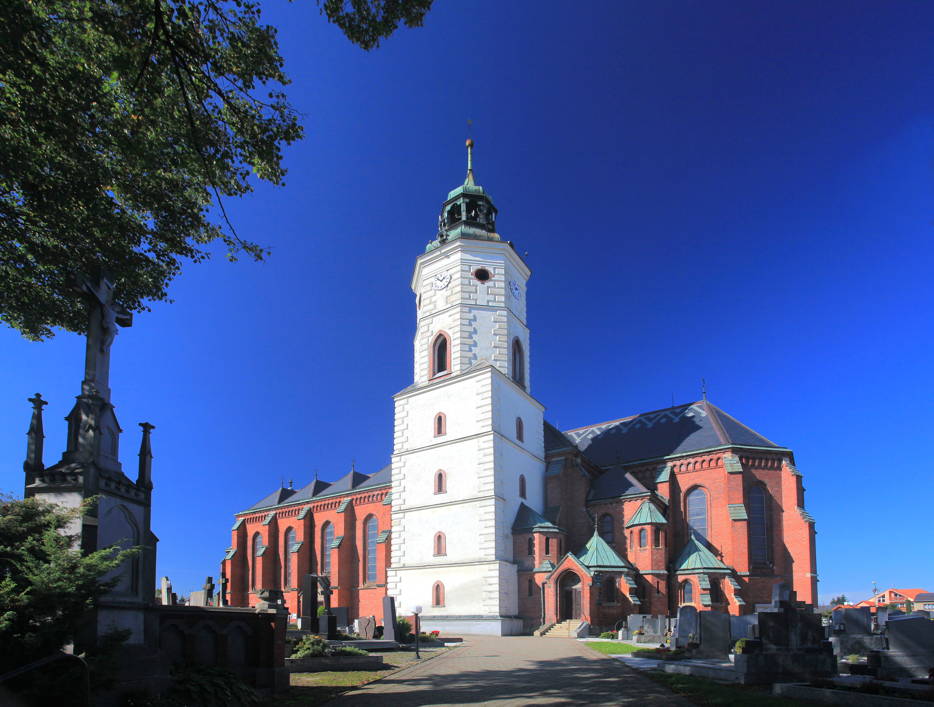 Kostel svatého Bartoloměje v Kravařích