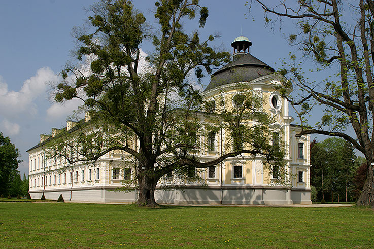 Park zamkowy w Kravařach