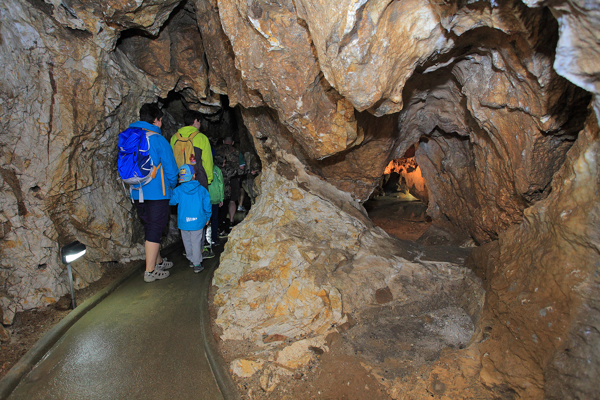 The Na Pomezí Cave